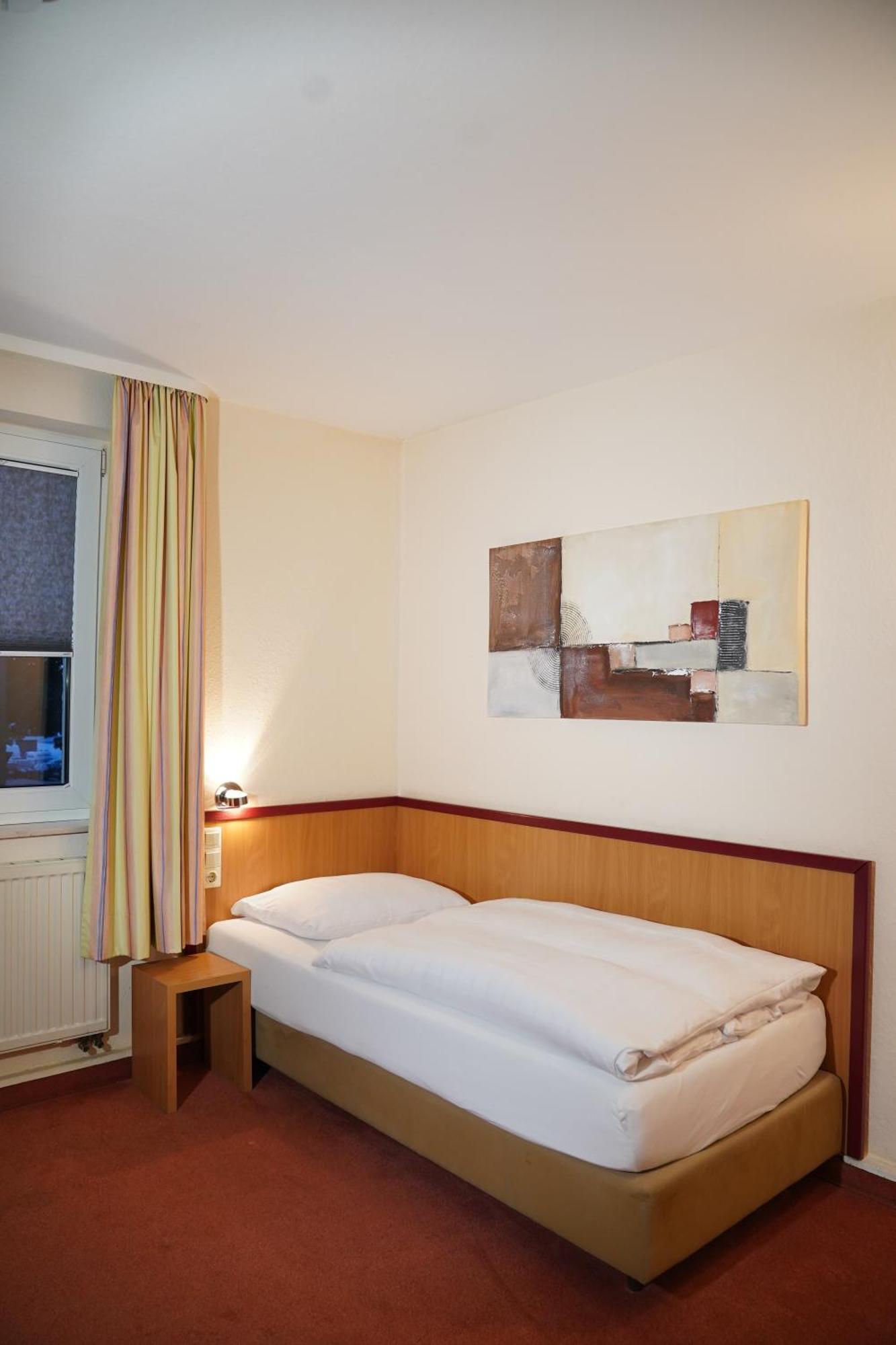 Hotel Am Hillegosser Hof Bielefeld Exterior foto